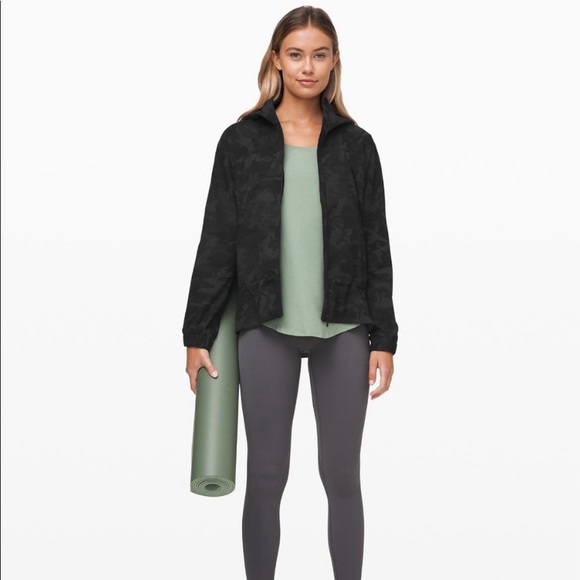 Lululemon Pack it up Jacket - Picture 5 of 12